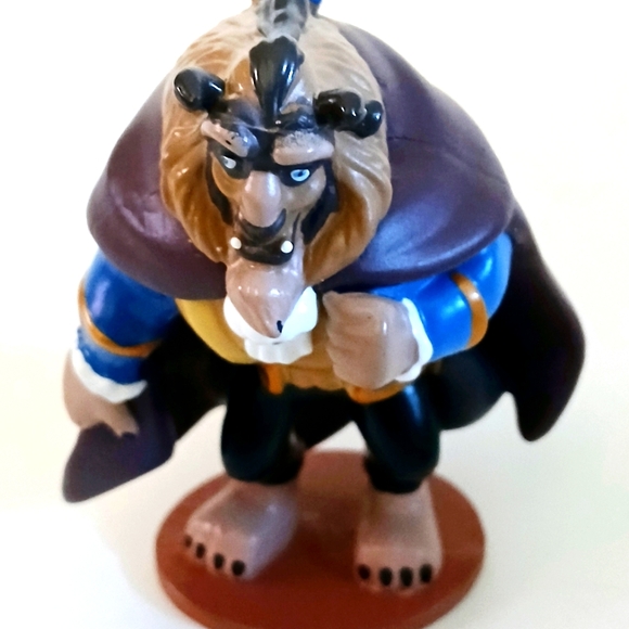 Disney Beauty and The Beast PVC  Beast 4” w / Maroon Cape Figure Cake Topper Toy - Picture 1 of 4